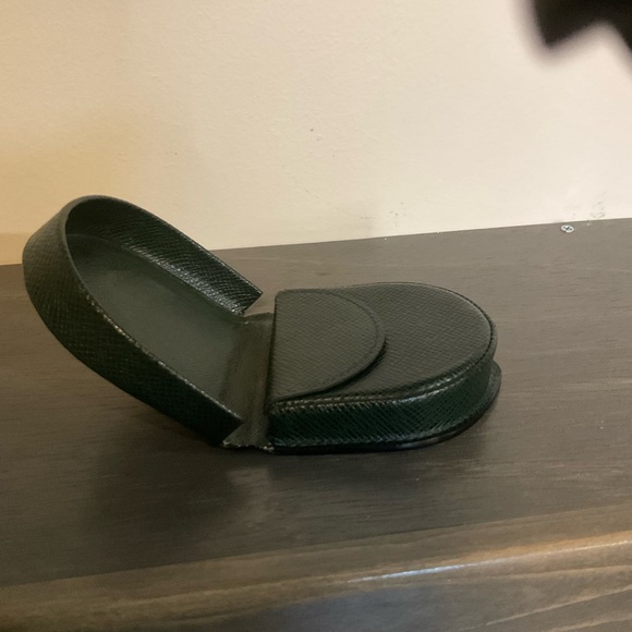 Louis Vuitton Taiga Coin Case - Picture 6 of 11